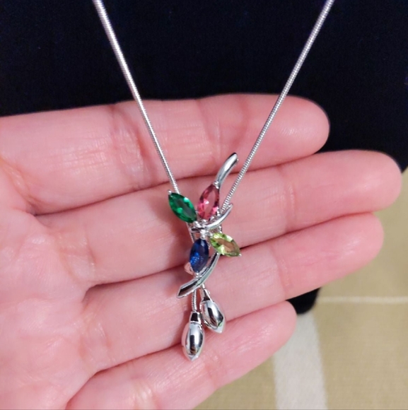 Elegant Silver Plated Butterfly Pendant Necklace Multicolor - Picture 1 of 4